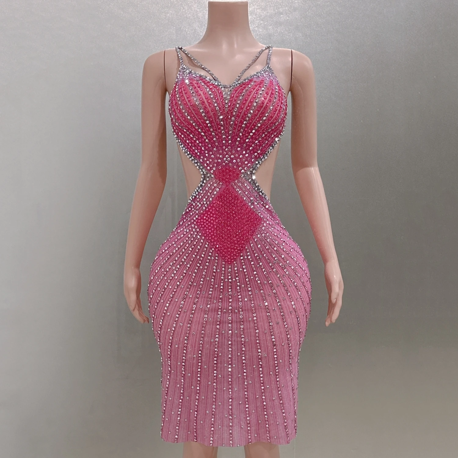 Ladies Sleeveless Sparkly Diamond Sexy Backless Mini Bodycon Sling Dress Birthday Evening Party Celebration Dress Stage Costumes
Ladies Sleeveless Sparkly Diamond Sexy Backless Mini Bodycon Sling Dress Birthday Evening Party Celebration Dress Stage Costumes