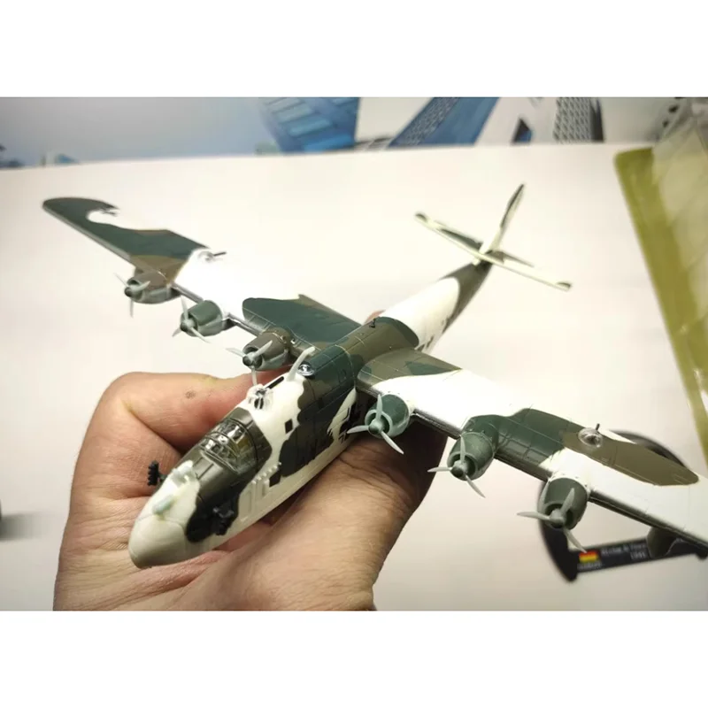 Diecast 1/200 Scale German BV222 Seaplane Sea Giant Large Aircraft Alloy Finished Collection Model Toy Decorative Gift
Diecast 1/200 Scale German BV222 Seaplane Sea Giant Large Aircraft Alloy Finished Collection Model Toy Decorative Gift