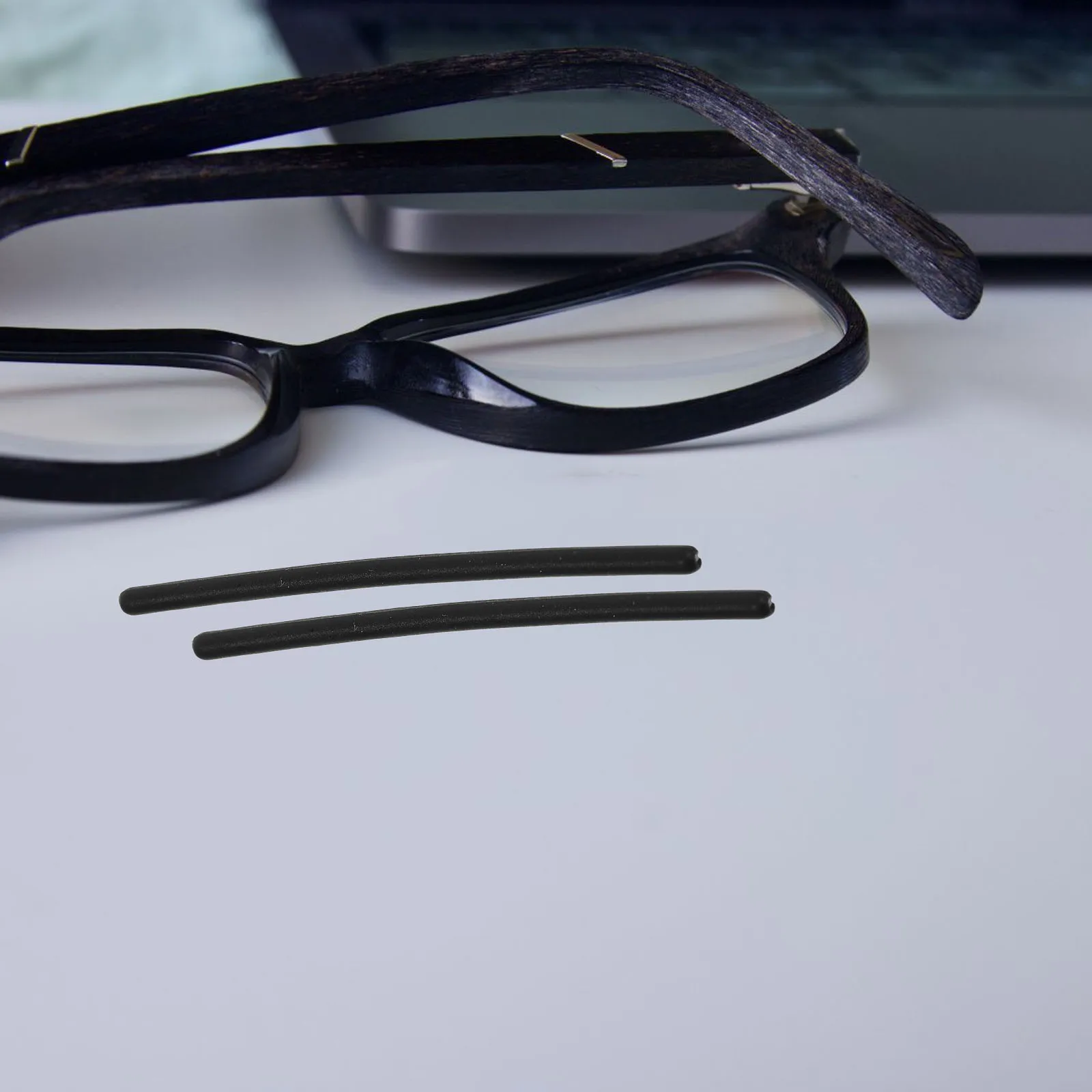 4Pairs Practical Glasses Ear Grips Non-Slip Design for Outdoor Activities and Daily Use Eyeglass Ear Grips Eyeglass Holder
4Pairs Practical Glasses Ear Grips Non-Slip Design for Outdoor Activities and Daily Use Eyeglass Ear Grips Eyeglass Holder