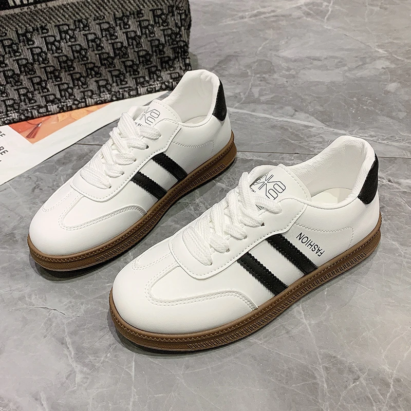 Spring New Women's Shoes Versatile Breathable Retro White Shoes Student Outdoor Leisure Sports Board Shoes Trendy Walking Shoes
Spring New Women's Shoes Versatile Breathable Retro White Shoes Student Outdoor Leisure Sports Board Shoes Trendy Walking Shoes