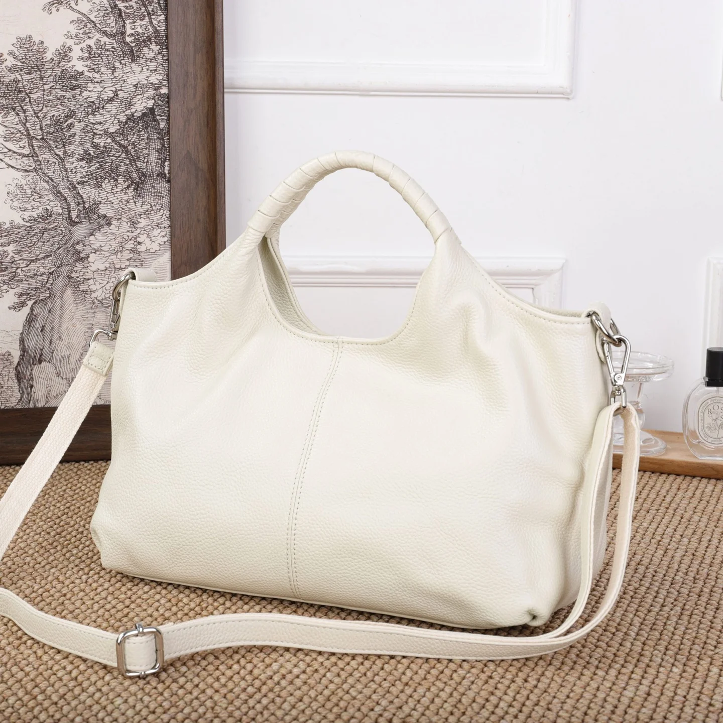 Женская модная большая сумка-тоут из натуральной коровьей кожи, роскошная дизайнерская брендовая сумка через плечо из воловьей кожи для женщин
Женская модная большая сумка-тоут из натуральной коровьей кожи, роскошная дизайнерская брендовая сумка через плечо из воловьей кожи для женщин