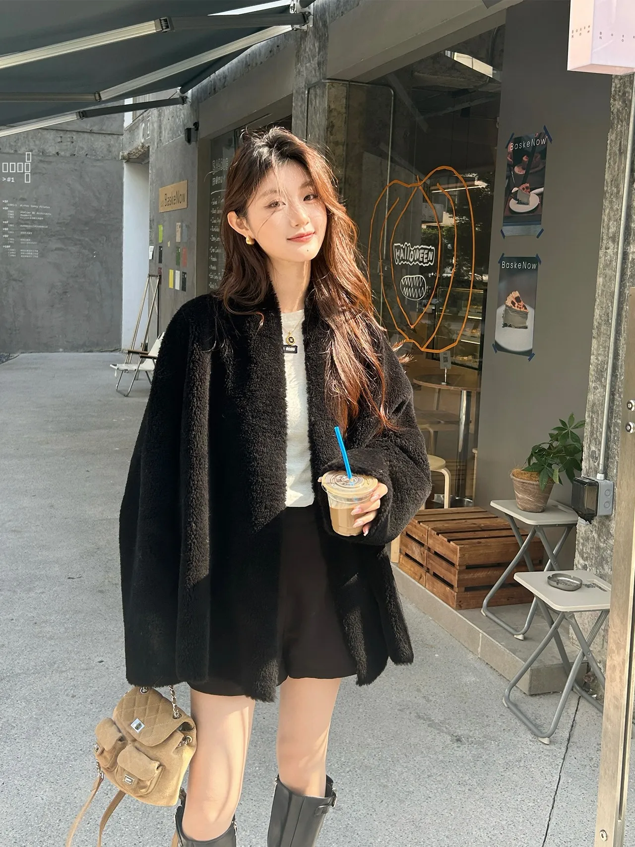 Bla Mink Fur Coat Heining Particle Lamb Trimmed Jaet mat Women's Mid-Length Loose Fit Long Sve Woolen Coat
Bla Mink Fur Coat Heining Particle Lamb Trimmed Jaet mat Women's Mid-Length Loose Fit Long Sve Woolen Coat