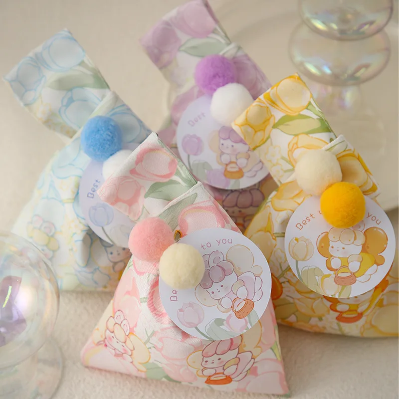 Cross Shaped Candy Bag Wedding Candy Bag Cute Cartoon Gift Bag Baby's Full Moon Birthday Gift High-end Hand-held Bag
Cross Shaped Candy Bag Wedding Candy Bag Cute Cartoon Gift Bag Baby's Full Moon Birthday Gift High-end Hand-held Bag