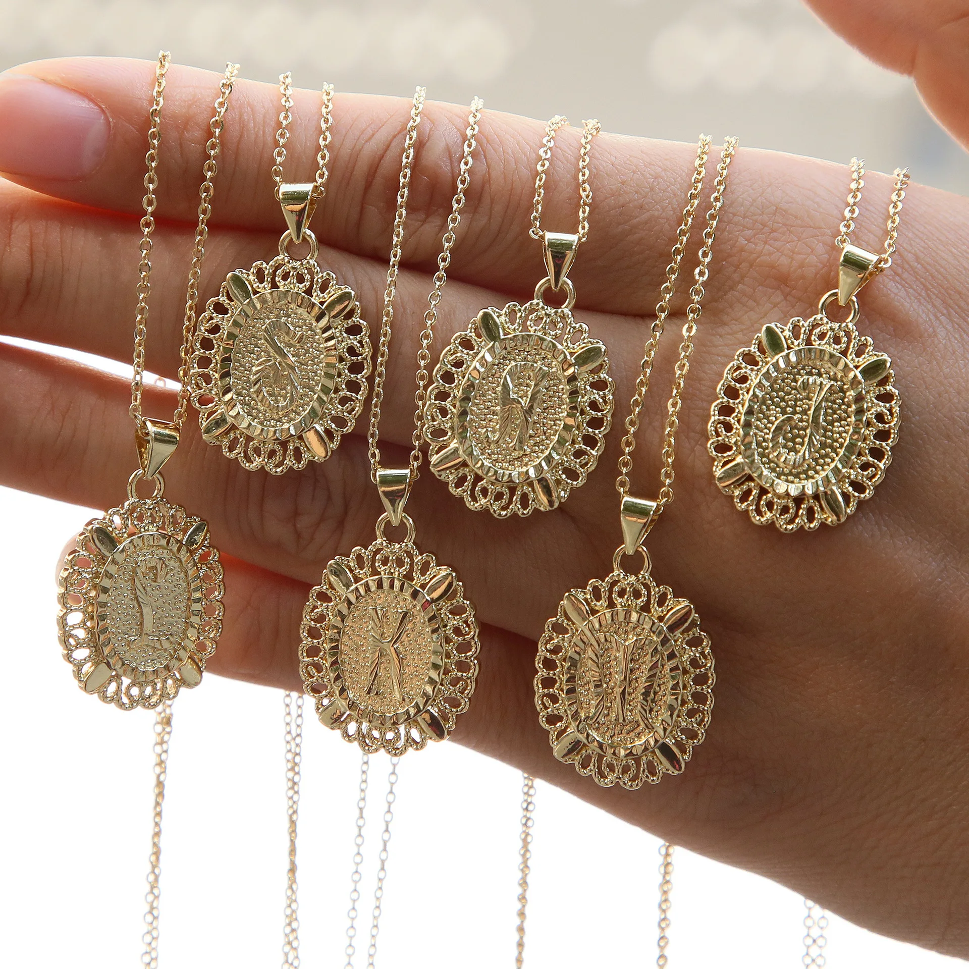 Fashion Oval Initial Letter Pendant Necklace Gold Plated A-Z Alphabet Name Jewelry For Men Women Birthday Gift
Fashion Oval Initial Letter Pendant Necklace Gold Plated A-Z Alphabet Name Jewelry For Men Women Birthday Gift