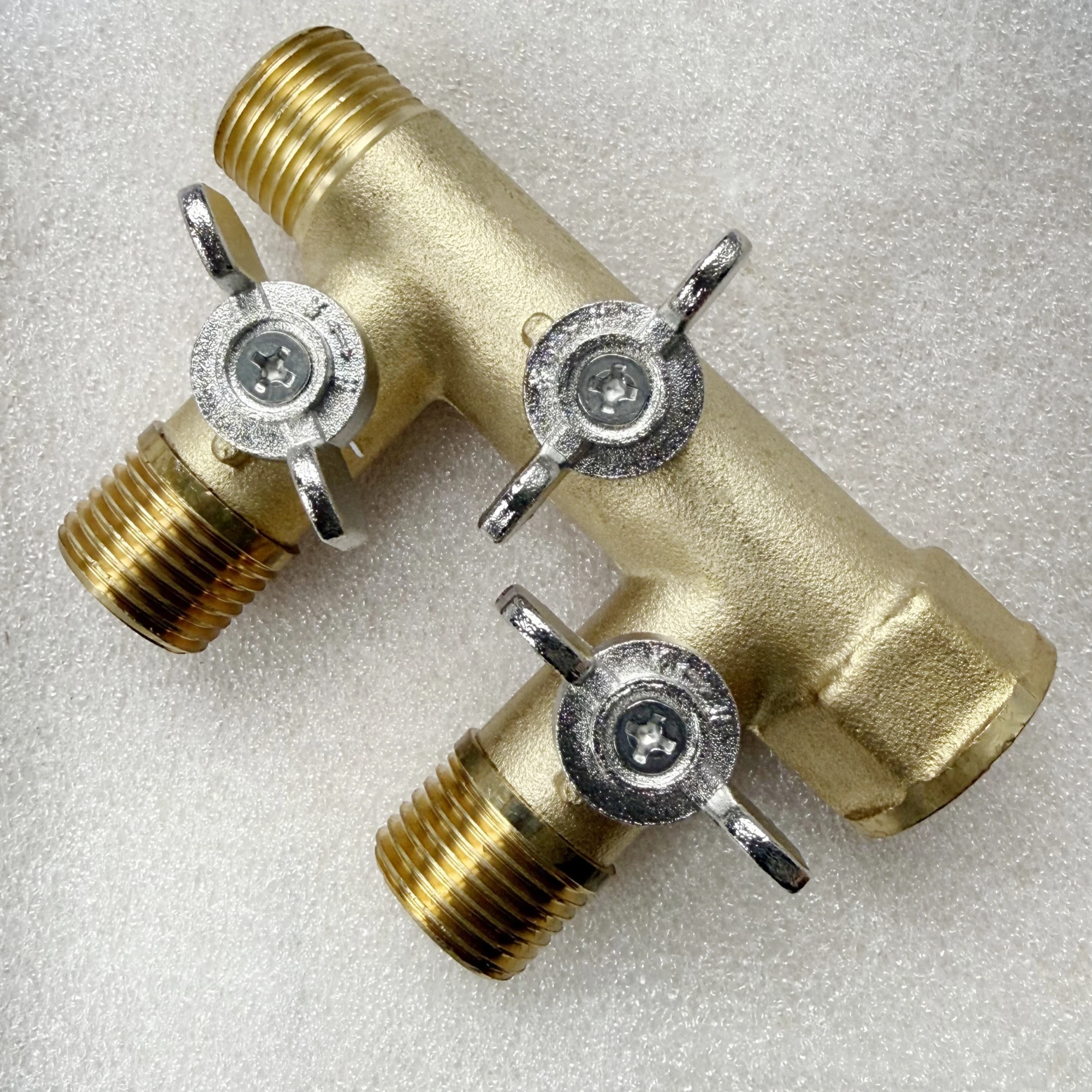 Шаровой кран-разветвитель 1/2" BSP с внутренней и наружной резьбой, латунный, 4-ходовой, для подачи жидкости, фитинг для труб
Шаровой кран-разветвитель 1/2" BSP с внутренней и наружной резьбой, латунный, 4-ходовой, для подачи жидкости, фитинг для труб