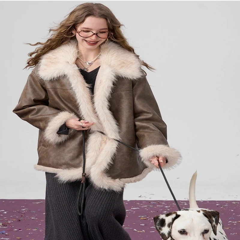 Brown Furry Leather Jacket Women Winter Thick Parka Coat 2025 New Cotton Jacket
Brown Furry Leather Jacket Women Winter Thick Parka Coat 2025 New Cotton Jacket