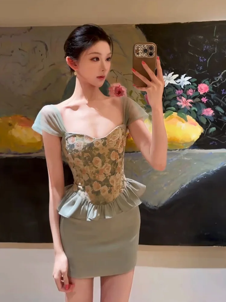 Strive Umei Pure Desire Oil Painting Style Floral Print Halter Short Skirt Women Summer Waist Cinched City Commute Casual Wear
Strive Umei Pure Desire Oil Painting Style Floral Print Halter Short Skirt Women Summer Waist Cinched City Commute Casual Wear