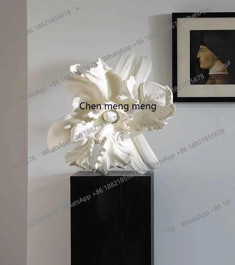 Three-dimensional flower sculpture ornament hotel clothing store high-end French entrance artwork
Three-dimensional flower sculpture ornament hotel clothing store high-end French entrance artwork