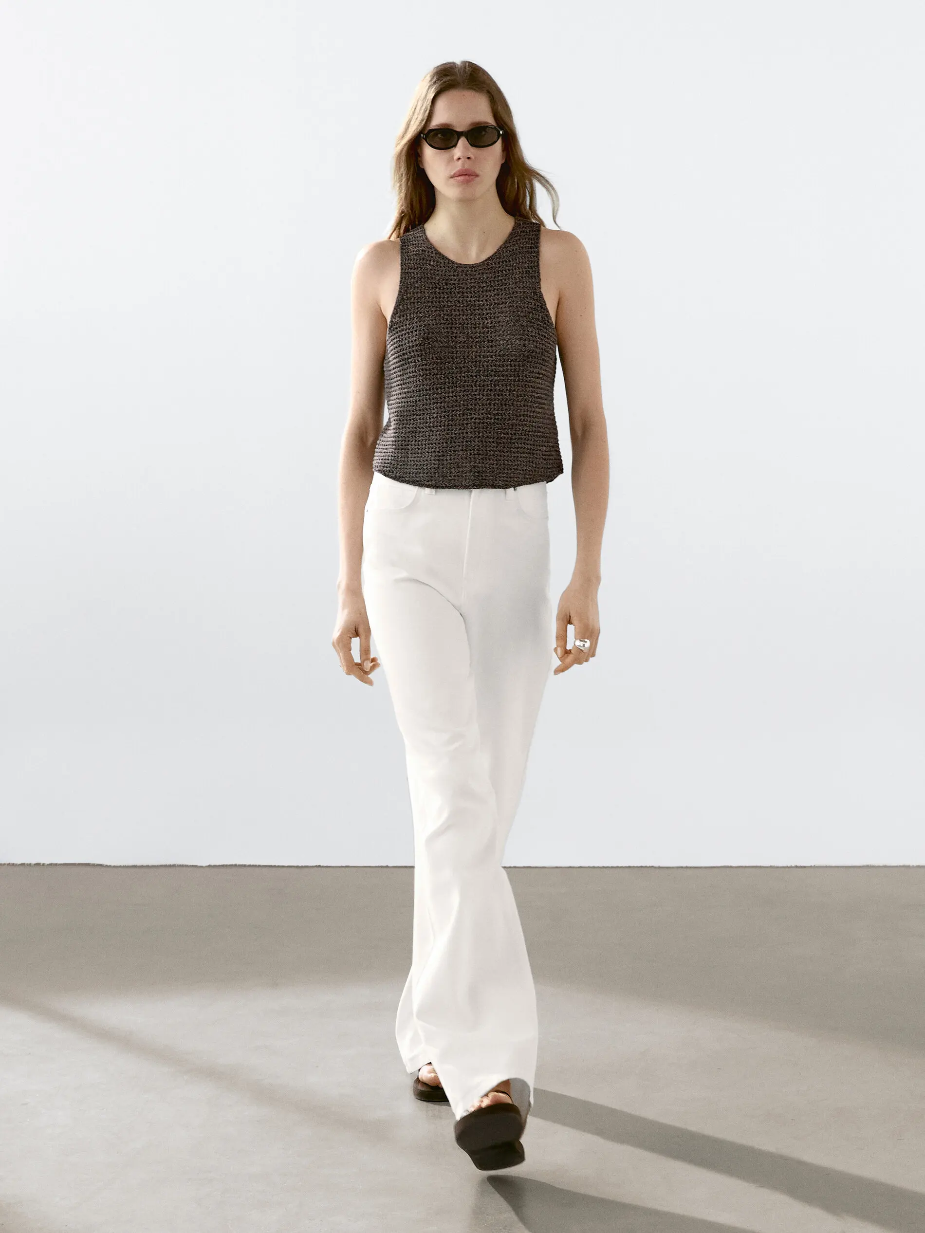 Ethereal MD 2025 massidutti summer new style of basic vacation-style hollowed-out round-neck I-shaped sleeveless T-shirt top
Ethereal MD 2025 massidutti summer new style of basic vacation-style hollowed-out round-neck I-shaped sleeveless T-shirt top
