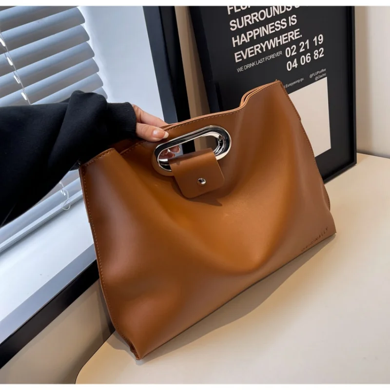 New Design Fashion Handbag Large Capacity High Quality Envelope Bag For Office Lady
New Design Fashion Handbag Large Capacity High Quality Envelope Bag For Office Lady