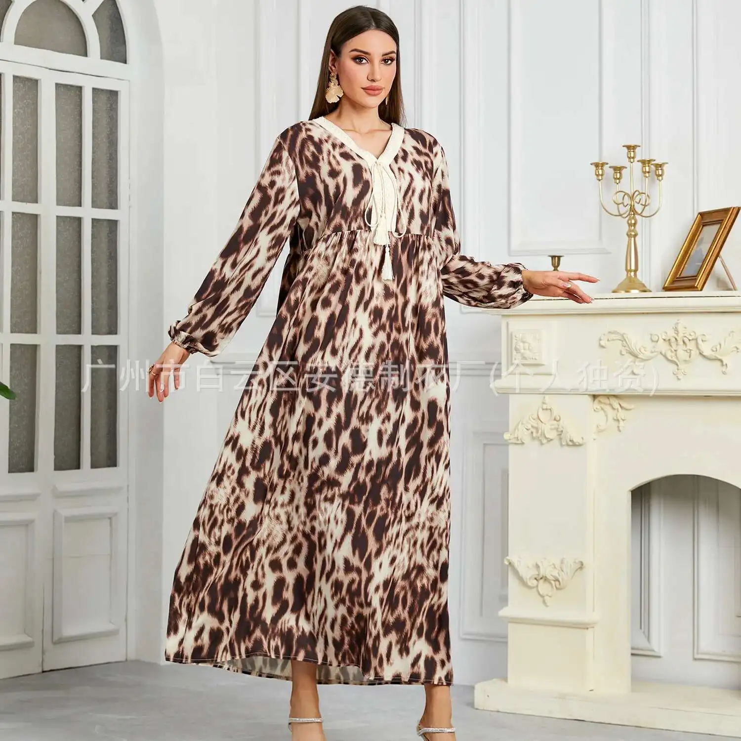 New Leopard Print Loose Dress for Women, Muslin Comfortable Home Robe, Noon Robe Abaya Ramadan Dubai Luxury Islam Elegant
New Leopard Print Loose Dress for Women, Muslin Comfortable Home Robe, Noon Robe Abaya Ramadan Dubai Luxury Islam Elegant
