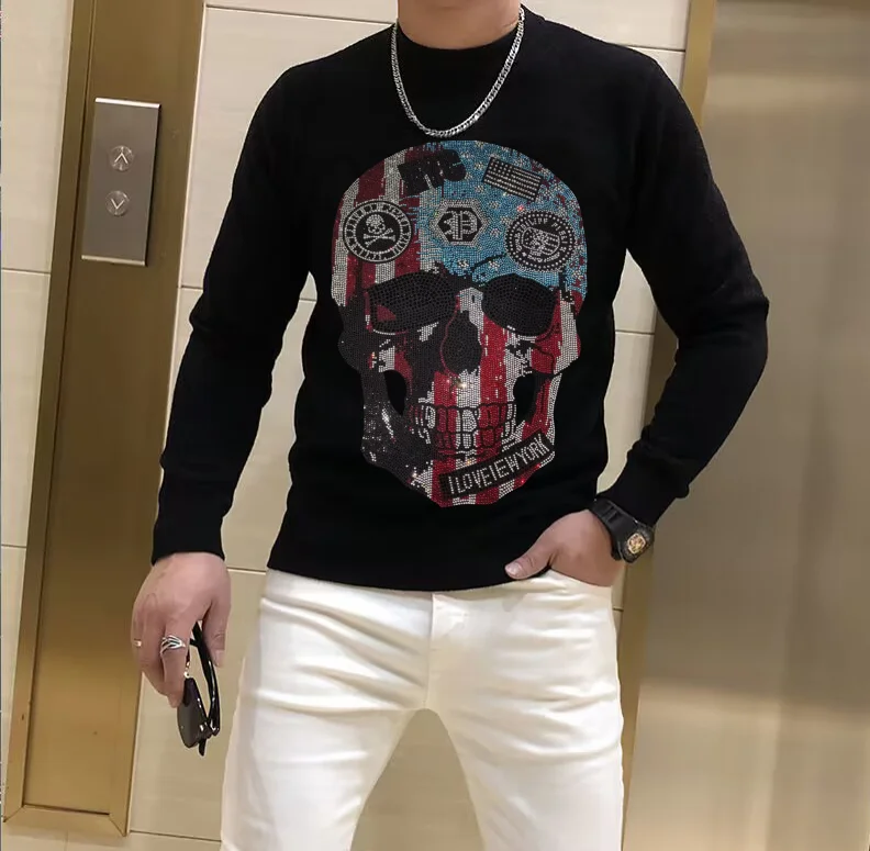 New winter man's sweater men's winter sweater 2025 new Korean crown hot drill O neck man sweater fashion
New winter man's sweater men's winter sweater 2025 new Korean crown hot drill O neck man sweater fashion