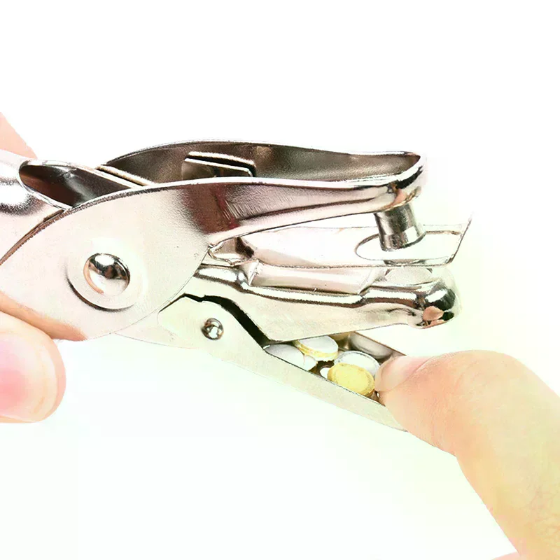 3/6mm Hole Puncher Portable Single Hole Punch Paper Material Scrapbooking Handheld Metal Craft Office Binding Supplies
3/6mm Hole Puncher Portable Single Hole Punch Paper Material Scrapbooking Handheld Metal Craft Office Binding Supplies