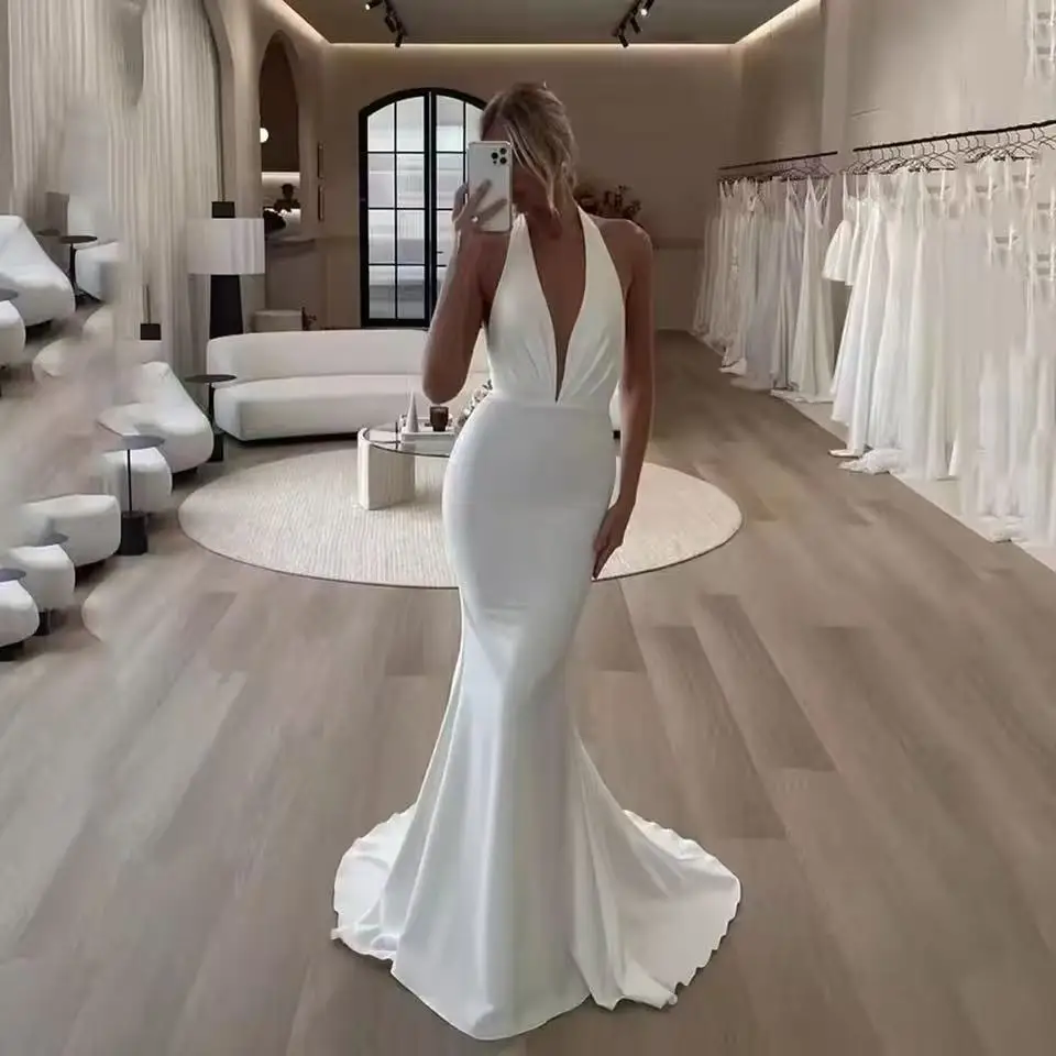 Customized Deep V Neck Crepe Mermaid Wedding Dress 2026 Sleeveless Backless Simple Bridal Gowns Elegant Wedding Gown
Customized Deep V Neck Crepe Mermaid Wedding Dress 2026 Sleeveless Backless Simple Bridal Gowns Elegant Wedding Gown