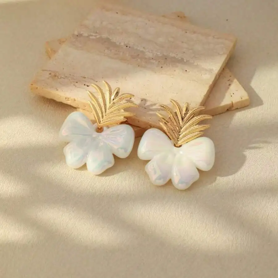 2PCS Elegant Bowknot Drop Earrings With Leaf Detail, Iridescent Floral Statement Earrings For Women Party Banquet
2PCS Elegant Bowknot Drop Earrings With Leaf Detail, Iridescent Floral Statement Earrings For Women Party Banquet