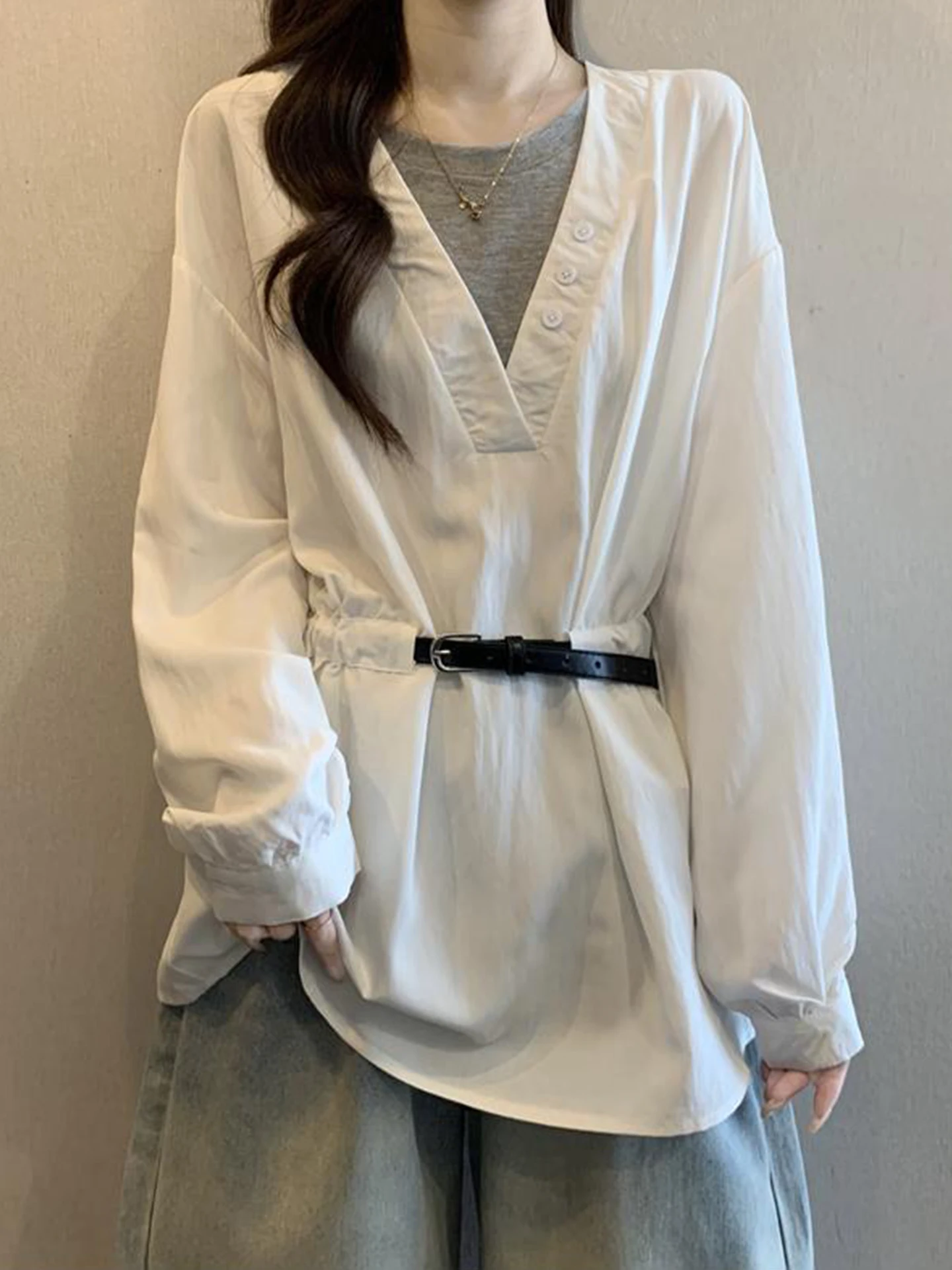 Ele White irt Women's plus Size Slimming Waist Design Spring 2026 Korean Sle Commute Faion Padded oulder Blouse
Ele White irt Women's plus Size Slimming Waist Design Spring 2026 Korean Sle Commute Faion Padded oulder Blouse