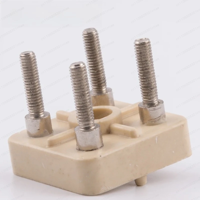 Клеммная колодка для генератора 164, однофазная, с винтовыми клеммами 6 мм, для подключения генератора переменного тока
Клеммная колодка для генератора 164, однофазная, с винтовыми клеммами 6 мм, для подключения генератора переменного тока