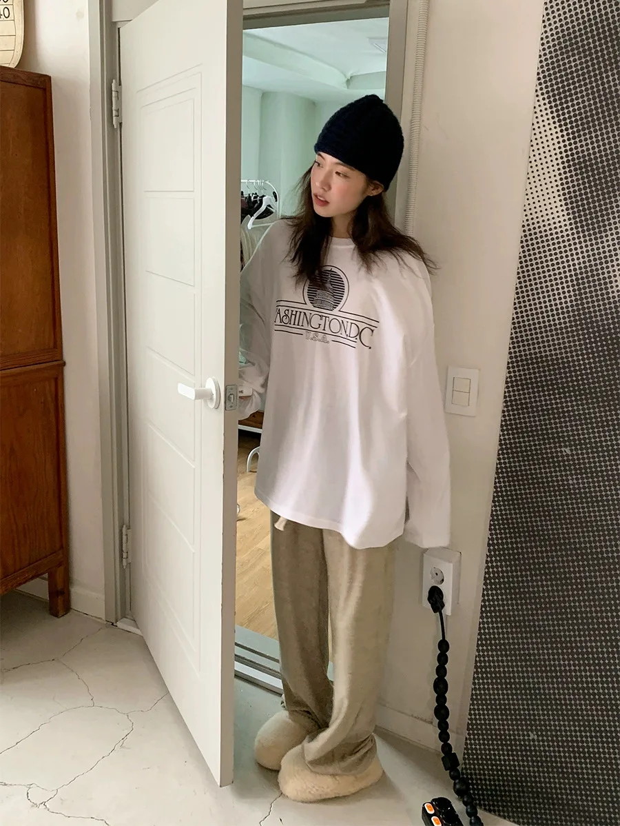 Удобные корейские широкие брюки-палаццо на флисовой подкладке с мягкой эластичной талией и шнурком, повседневные брюки для женщин, весна 2026
Удобные корейские широкие брюки-палаццо на флисовой подкладке с мягкой эластичной талией и шнурком, повседневные брюки для женщин, весна 2026