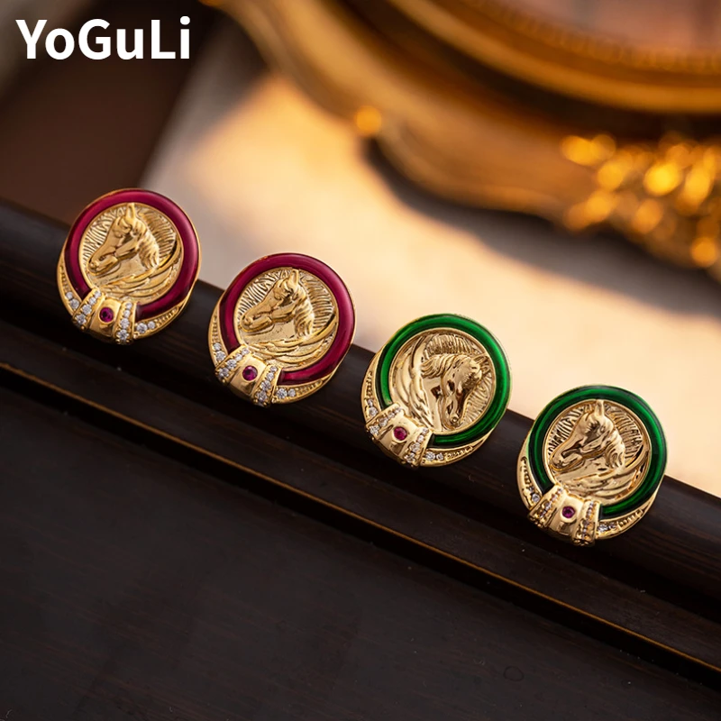 Fashion Jewelry Vintage Temperament Gold Color Metal Earrings For Women Party Gifts Delicate Design Ear Accessories Hot Selling
Fashion Jewelry Vintage Temperament Gold Color Metal Earrings For Women Party Gifts Delicate Design Ear Accessories Hot Selling
