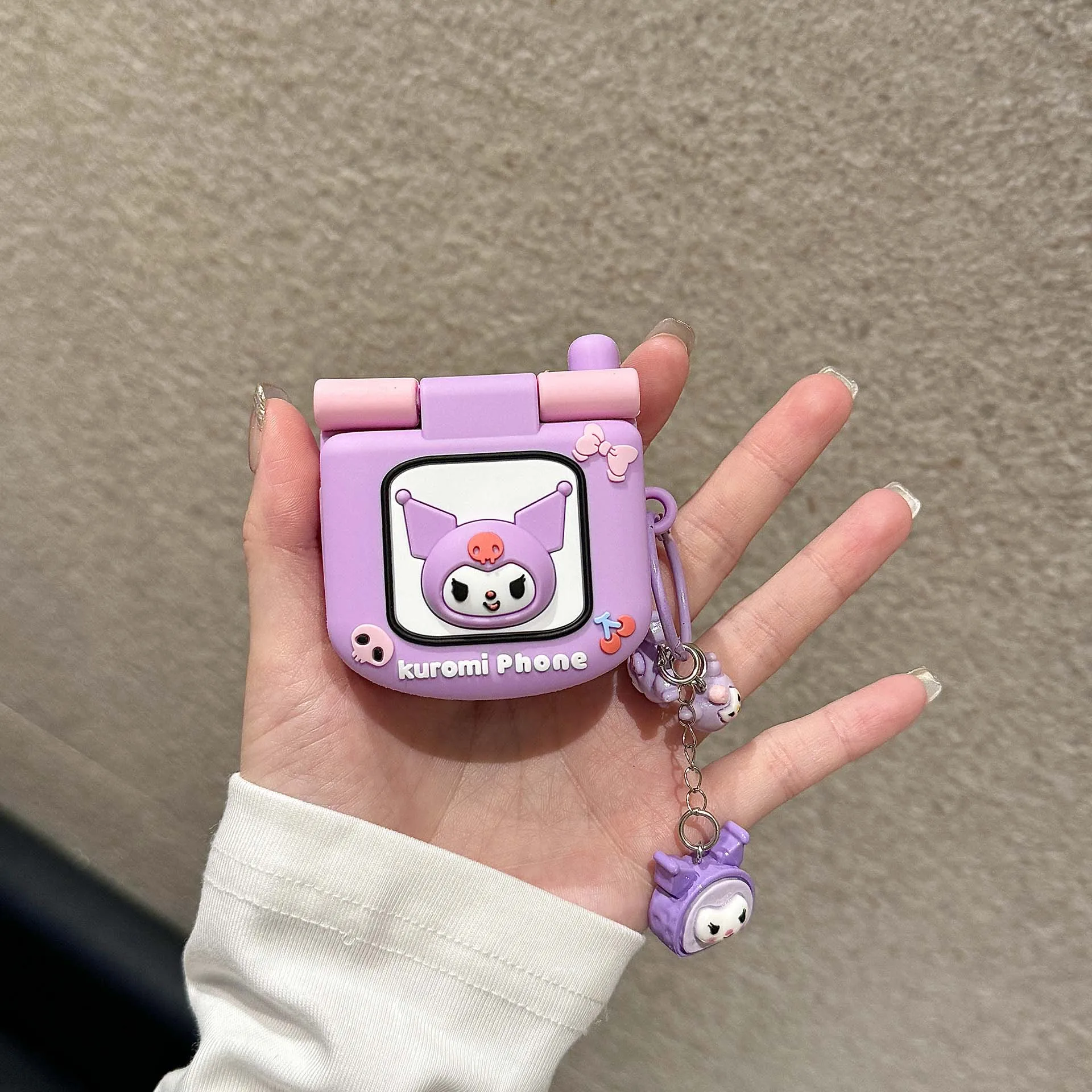 Fun For Kuromi Flip Phone Earphone Case Suitable for Airpods 4 3 Pro/Pro2 2/1 Cute Girl Earphone Cover with Pendant
Fun For Kuromi Flip Phone Earphone Case Suitable for Airpods 4 3 Pro/Pro2 2/1 Cute Girl Earphone Cover with Pendant
