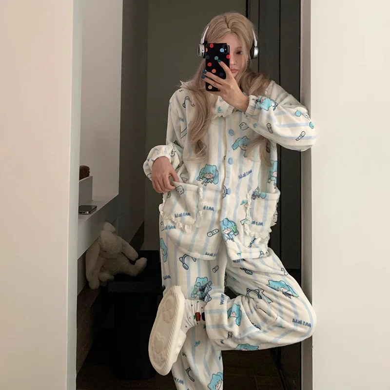 Hatsune Miku Pajamas Women's Fall/Winter Fleece Lined Warm Coral Fleece Cute Cartoon Loungewear Set Kawaii Cartoon Print Gift
Hatsune Miku Pajamas Women's Fall/Winter Fleece Lined Warm Coral Fleece Cute Cartoon Loungewear Set Kawaii Cartoon Print Gift