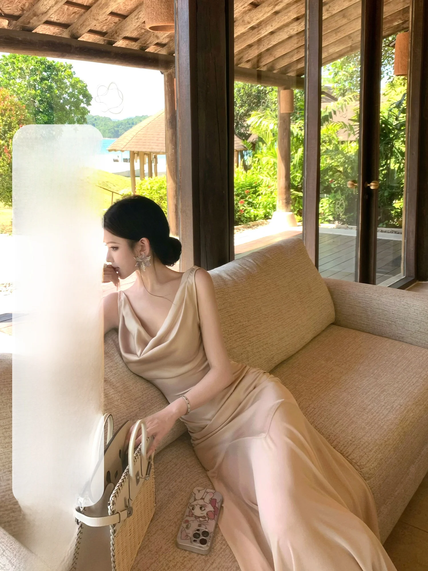 Casual Sle A-Line Dr JAYKY YANG Moonlight Variations Gown with Pleats And Ne Hanging Design Slimming Waistline
Casual Sle A-Line Dr JAYKY YANG Moonlight Variations Gown with Pleats And Ne Hanging Design Slimming Waistline