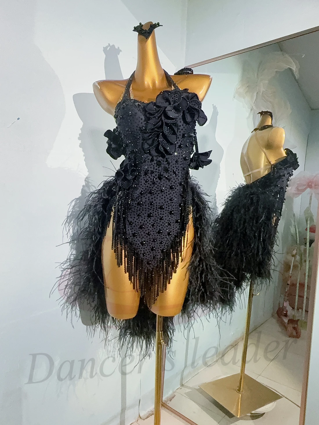 Latin Dance Dress High-end Customized Black Three-dimensional Floral Diamond Women's Adult and Children's Professional Clothing
Latin Dance Dress High-end Customized Black Three-dimensional Floral Diamond Women's Adult and Children's Professional Clothing