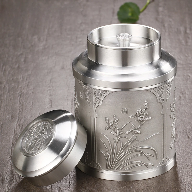 Tea Storage Tank Pure TinMetal Household Sealed with Lid Silver Handmade Carved Plant Flower Exquisite High-EndDesktopDecoration
Tea Storage Tank Pure TinMetal Household Sealed with Lid Silver Handmade Carved Plant Flower Exquisite High-EndDesktopDecoration