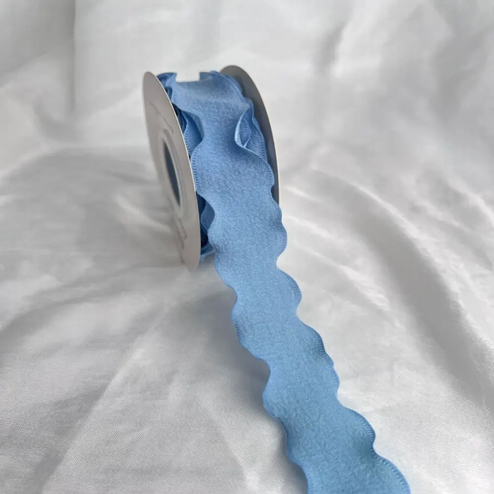 Creative 10 Yards Fishtail Yarn Ribbons Gift Wrapping Bouquets 2.5cm Chiffon Ribbon Wave Edge Pleated DIY Decor
Creative 10 Yards Fishtail Yarn Ribbons Gift Wrapping Bouquets 2.5cm Chiffon Ribbon Wave Edge Pleated DIY Decor