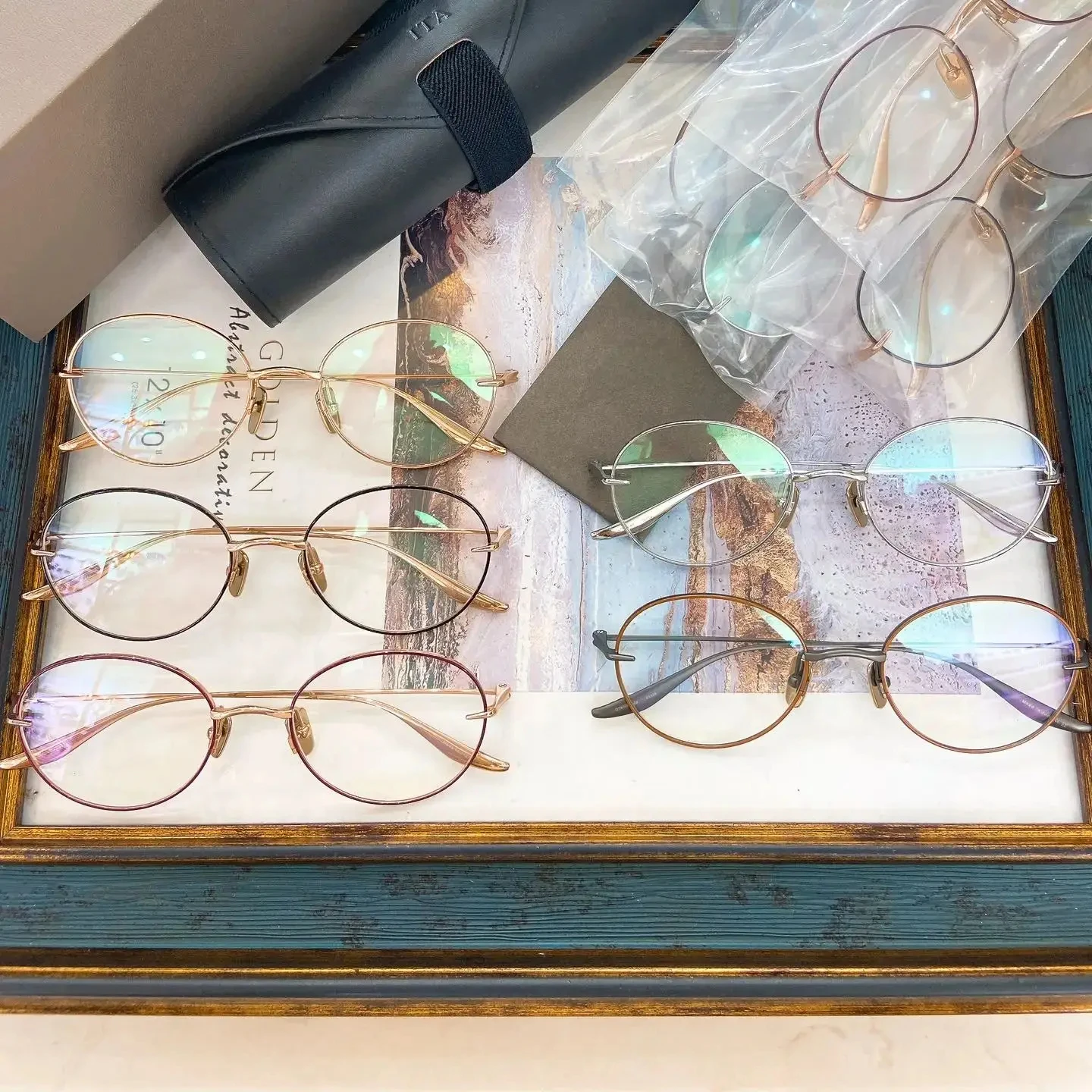 Newest Brand Women Men Sunglasses Alloy Frame Formal Business Retro UV400 Transparent Lenses For Unisex Eyeglasses ADITA DTX158
Newest Brand Women Men Sunglasses Alloy Frame Formal Business Retro UV400 Transparent Lenses For Unisex Eyeglasses ADITA DTX158