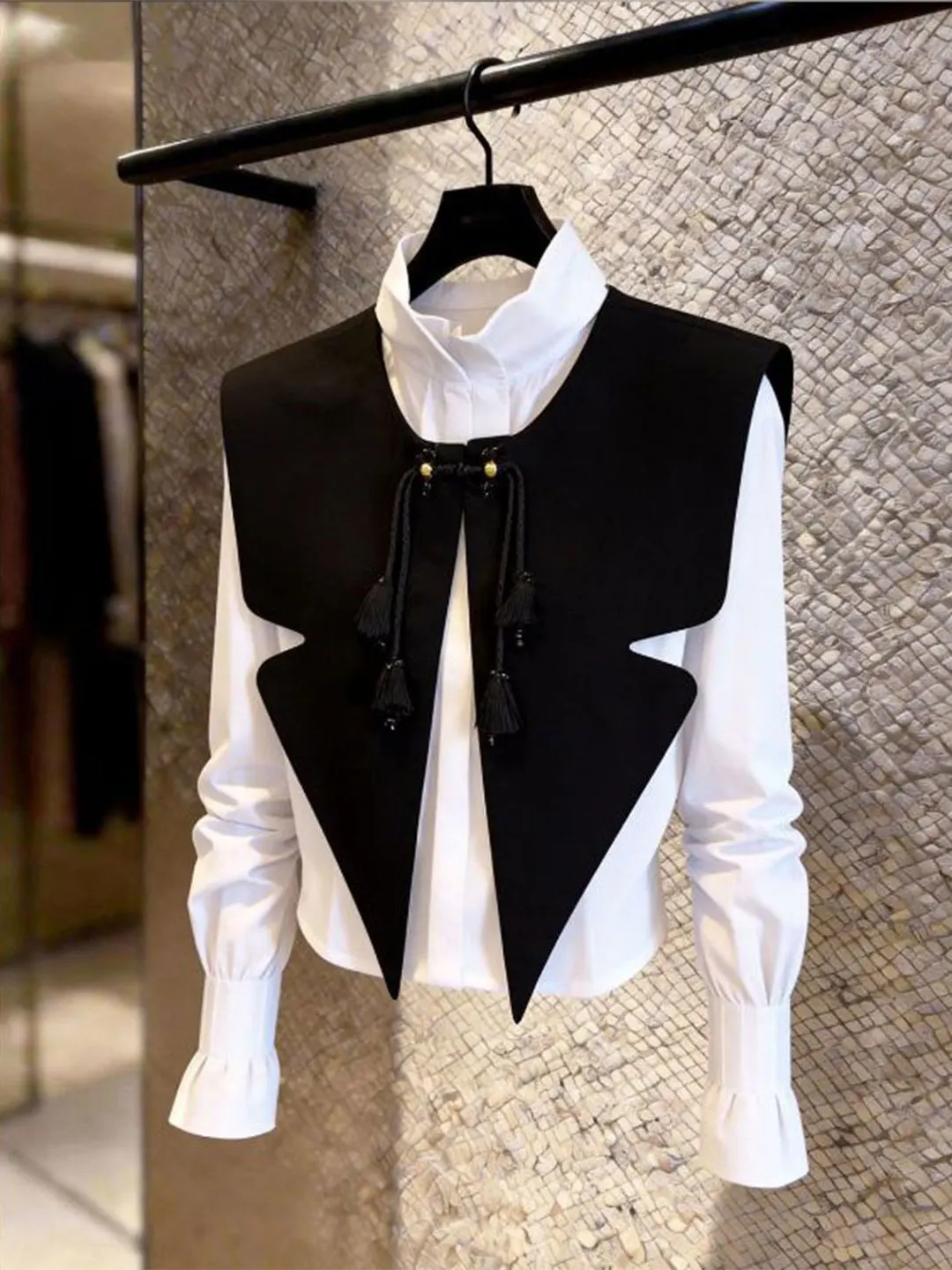 Elegant Knot Shirt Women's Fashionable Design Spring 2026 Breathable Long Sleeve Stand Collar Casual Chic Top
Elegant Knot Shirt Women's Fashionable Design Spring 2026 Breathable Long Sleeve Stand Collar Casual Chic Top