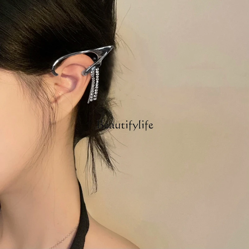 Elf hole-free ear clips female hanging niche earrings Halloween dress up ornament decoration
Elf hole-free ear clips female hanging niche earrings Halloween dress up ornament decoration