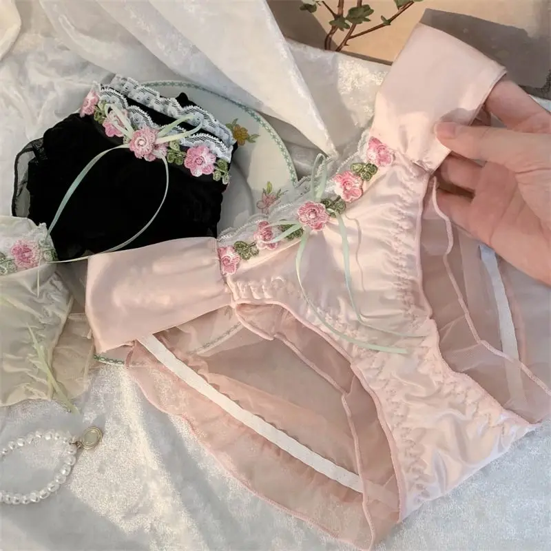 Girl French Sweet Lady Pure Desire Wind Sexy Premium Lace Girl Satin Underwear Female Smooth and Soft Quick-dry Xiangxie Pink
Girl French Sweet Lady Pure Desire Wind Sexy Premium Lace Girl Satin Underwear Female Smooth and Soft Quick-dry Xiangxie Pink