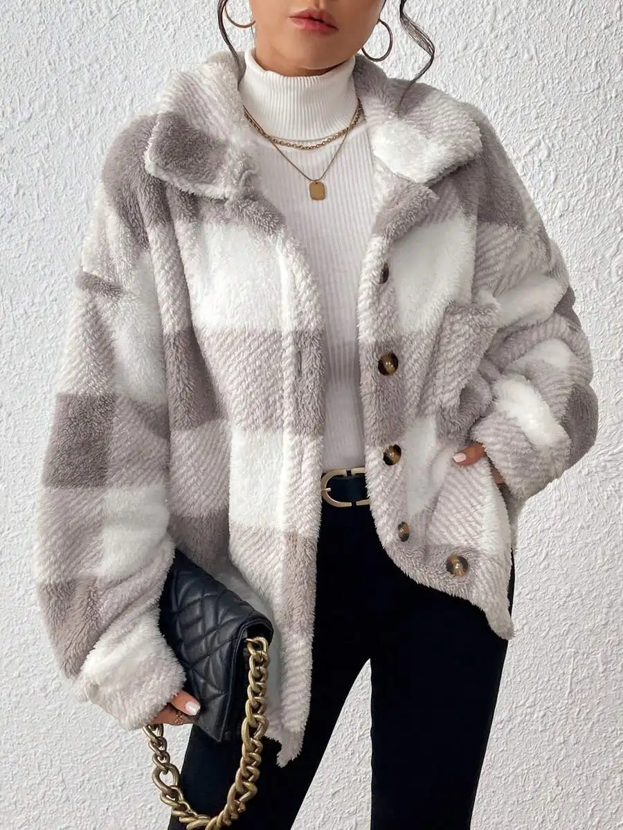 Women's Plaid Faux Fur Collar Button-Up Casual Jacket with Pocket
Women's Plaid Faux Fur Collar Button-Up Casual Jacket with Pocket