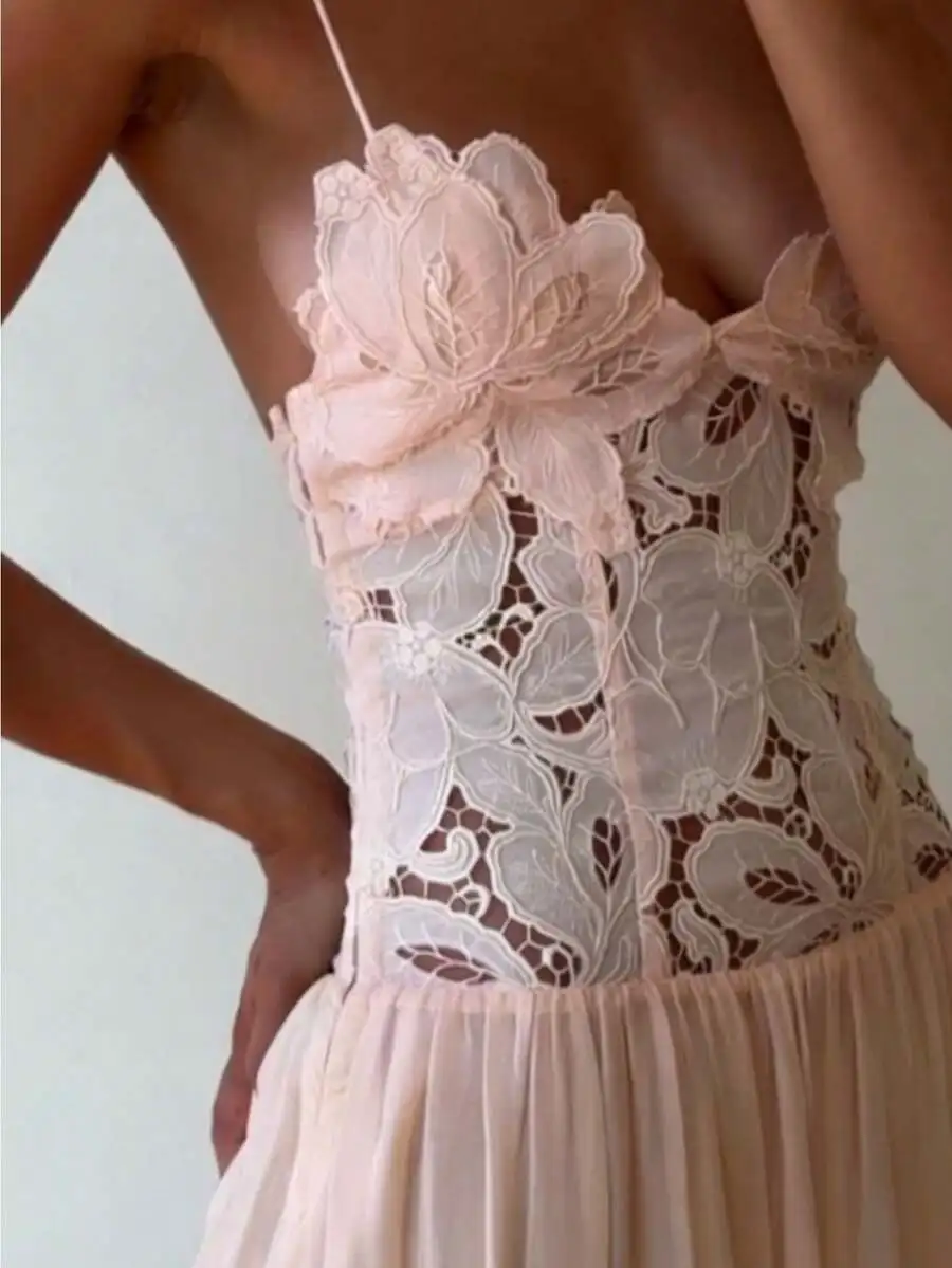 Floral Water-Soluble Lace Spliced Chiffon Spaghetti Strap Maxi Dress With Embroidered Blossom Detail
Floral Water-Soluble Lace Spliced Chiffon Spaghetti Strap Maxi Dress With Embroidered Blossom Detail