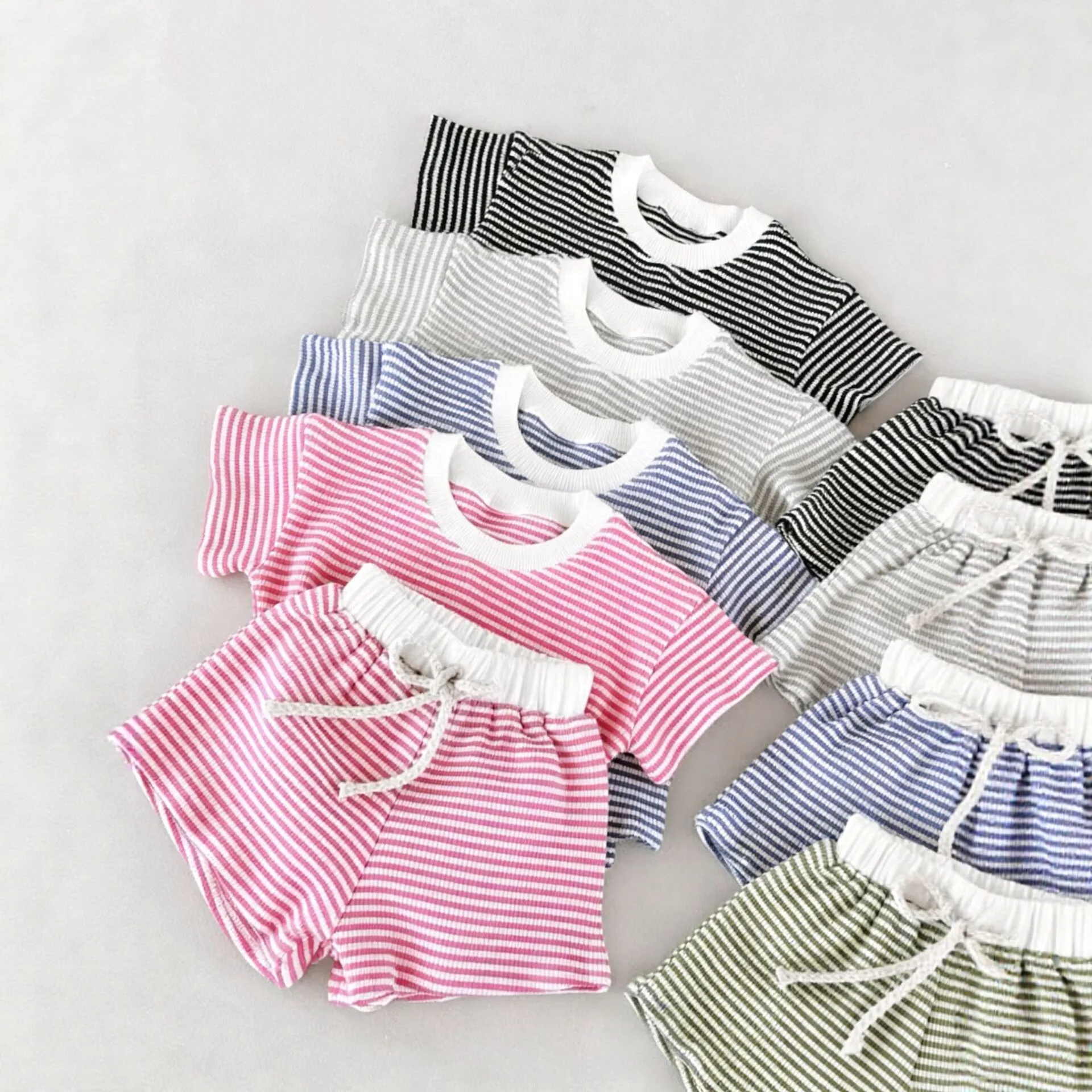 2026 Summer New Baby cotton Striped Clothes Set children Short Sleeve casual Tops + Shorts 2pcs Suit Loose toddler Outfits
2026 Summer New Baby cotton Striped Clothes Set children Short Sleeve casual Tops + Shorts 2pcs Suit Loose toddler Outfits