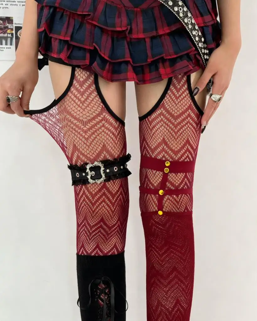 Y Demo Y2K Punk Rivet Garter Wine Red Hollow Out Stockings Sexy Creative Layered Combination Socks Set
Y Demo Y2K Punk Rivet Garter Wine Red Hollow Out Stockings Sexy Creative Layered Combination Socks Set