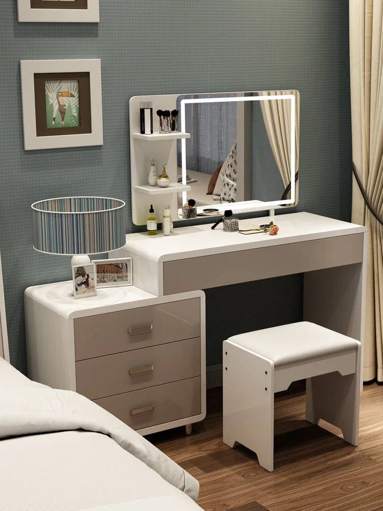 Master bedroom dressing table, bedroom, modern, minimalist, retractable small bedside table, makeup table, large mirror
Master bedroom dressing table, bedroom, modern, minimalist, retractable small bedside table, makeup table, large mirror