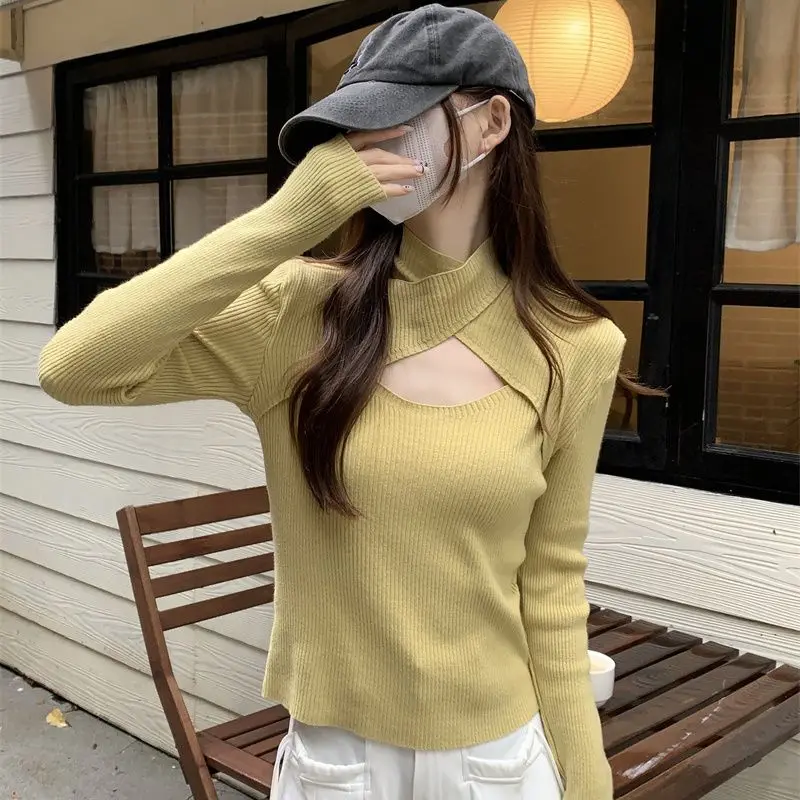 Half High Neck Knitted Base Top Women's New Design Hollowed Out Interior Slim Fit Long Sleeved Sweater
Half High Neck Knitted Base Top Women's New Design Hollowed Out Interior Slim Fit Long Sleeved Sweater