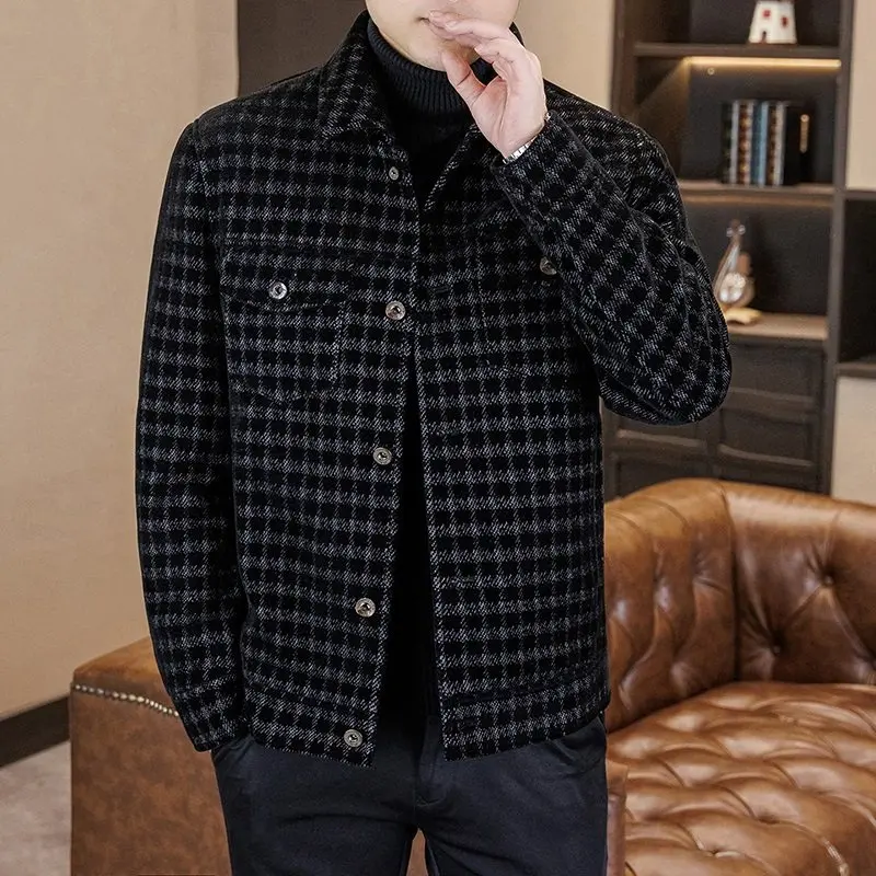 Thiened Cotton Woolen Jaet Men's Workwear Outerwear Korean Trendy Plaid Warm Long Sve Turn-down Collar Winter Coat
Thiened Cotton Woolen Jaet Men's Workwear Outerwear Korean Trendy Plaid Warm Long Sve Turn-down Collar Winter Coat