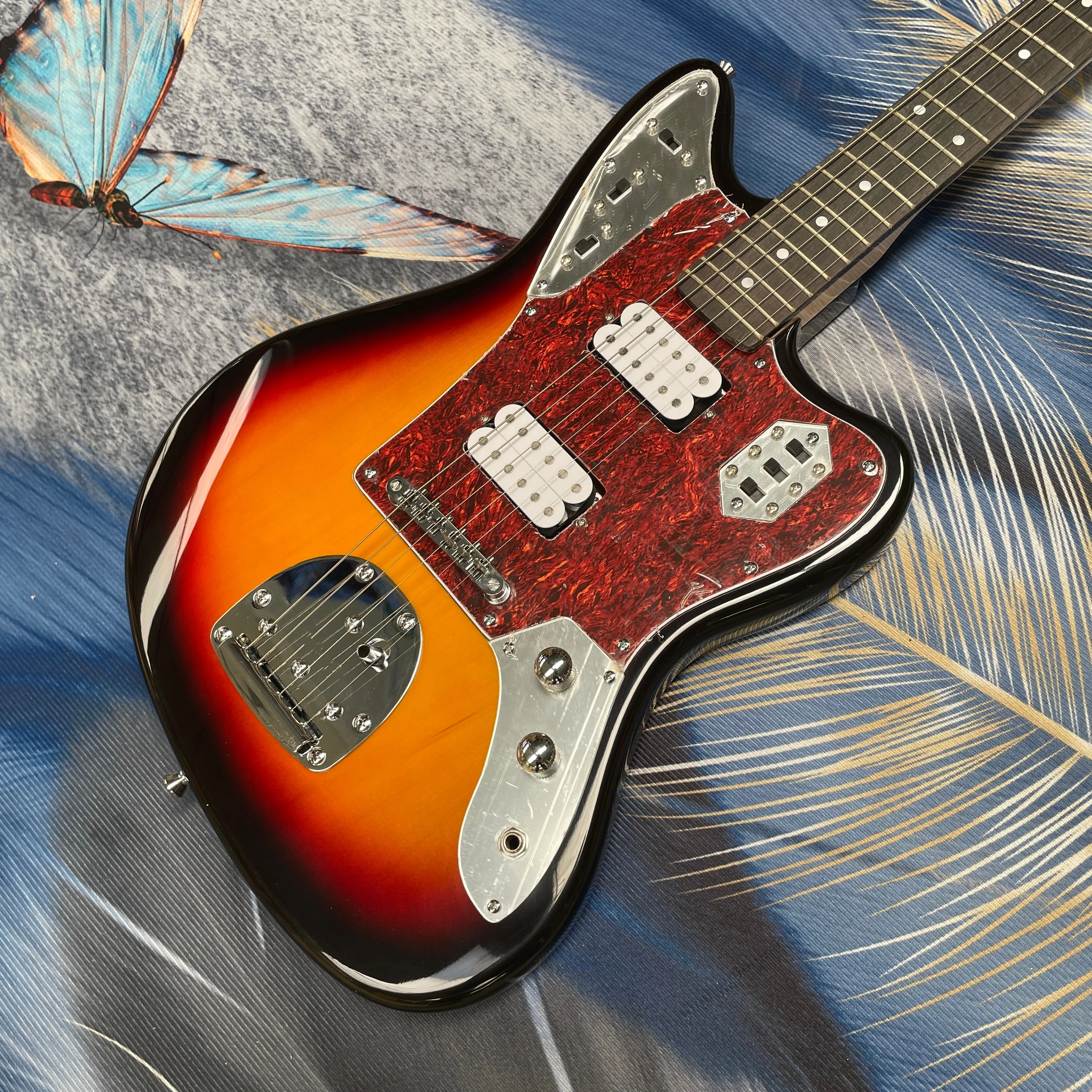 6-string electric guitar with H-H pickups, metal rhombus three-position control guitars, professional stage performance guitarra
6-string electric guitar with H-H pickups, metal rhombus three-position control guitars, professional stage performance guitarra
