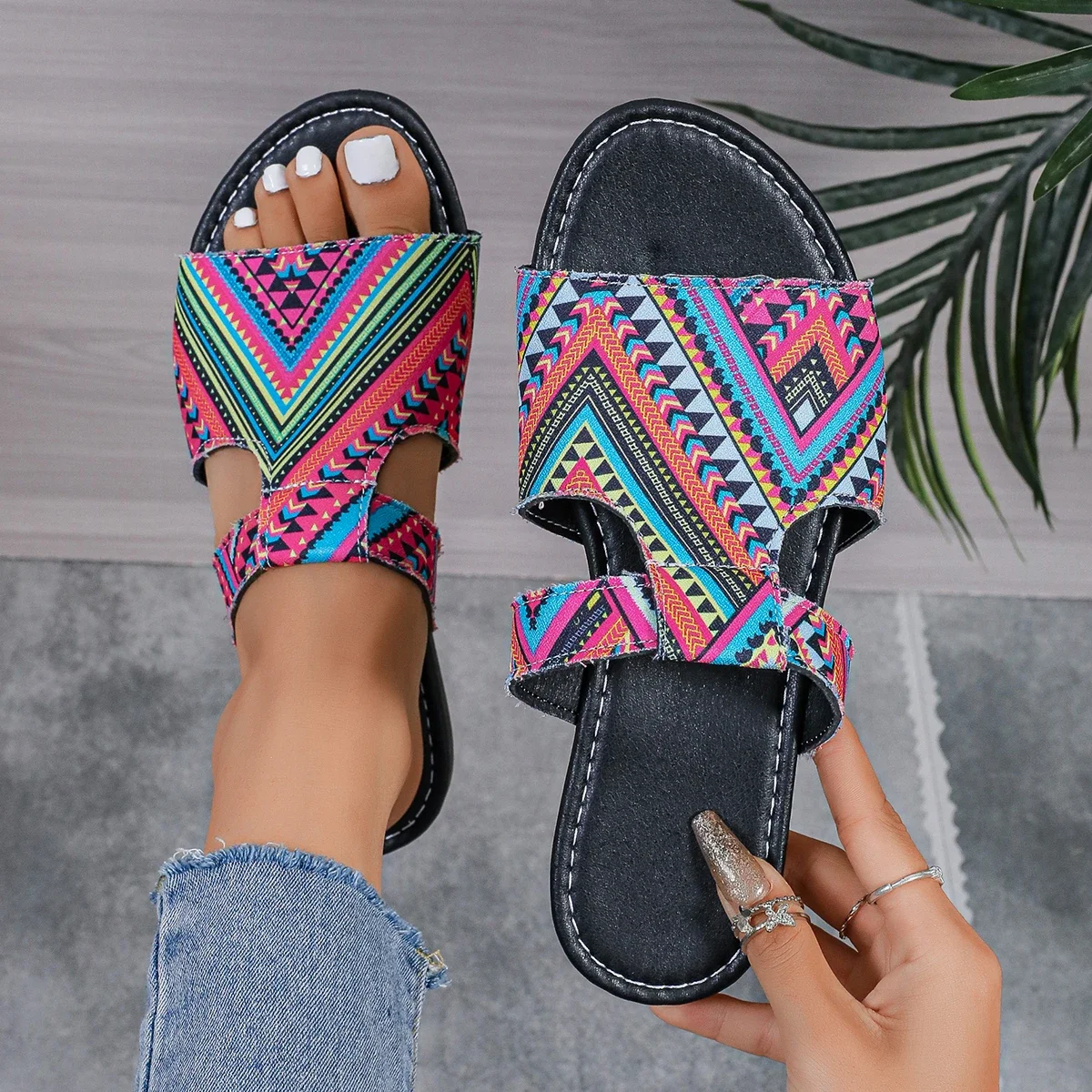 New Women Slippers Fashion Summer Sandals Light Beach Shoes for Women Mixed Color Open Toe Slippers Large Size Home Slides Women
New Women Slippers Fashion Summer Sandals Light Beach Shoes for Women Mixed Color Open Toe Slippers Large Size Home Slides Women