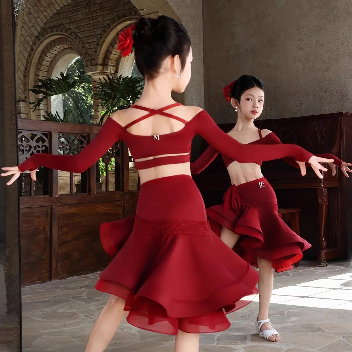Adult Latin Dance Dress Performance Clothes for Women Cha Cha Training Costume Red Black Long Sleeves Short Top Set Samba Skirts
Adult Latin Dance Dress Performance Clothes for Women Cha Cha Training Costume Red Black Long Sleeves Short Top Set Samba Skirts