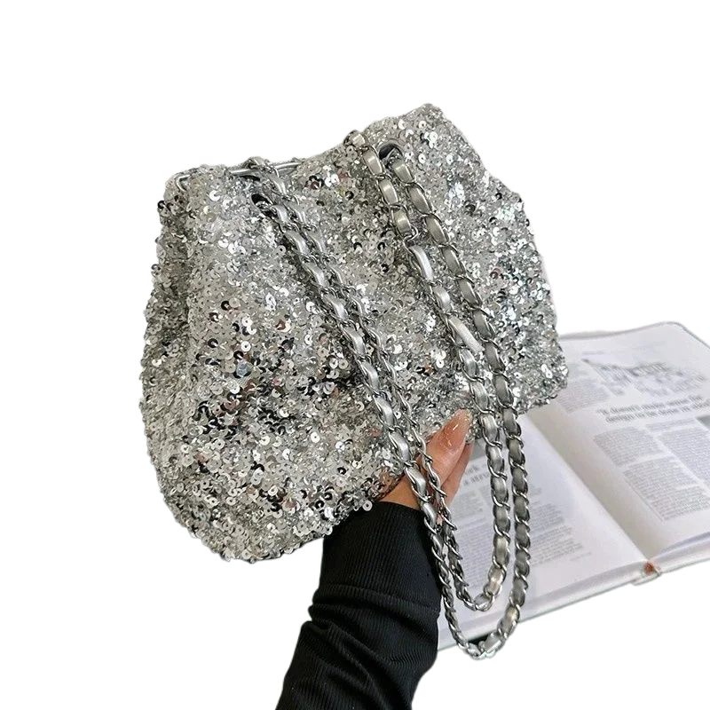 Niche Texture Sequined Chain Bag Women's New French Fashion Exquisite Bucket Bag Versatile Messenger Bag Temperament Commuting
Niche Texture Sequined Chain Bag Women's New French Fashion Exquisite Bucket Bag Versatile Messenger Bag Temperament Commuting