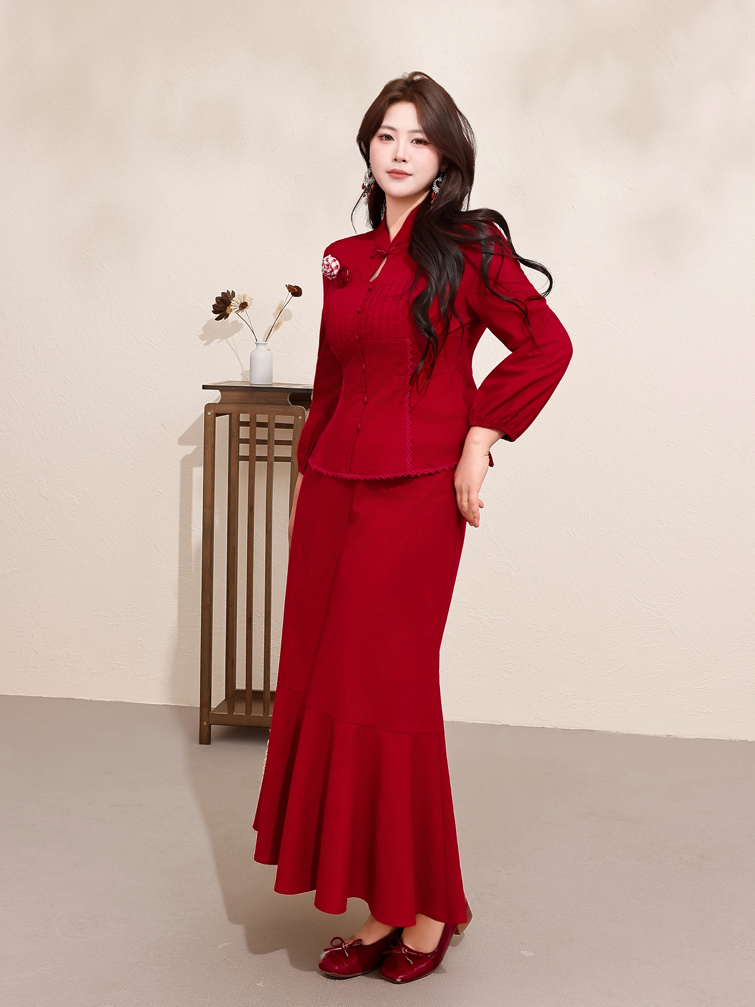 Red Chinese Style Wedding Dress Set for plus Size Women High Waist Top And Fish Tail Long Skirt Breathable Cotton Spring Fashion
Red Chinese Style Wedding Dress Set for plus Size Women High Waist Top And Fish Tail Long Skirt Breathable Cotton Spring Fashion