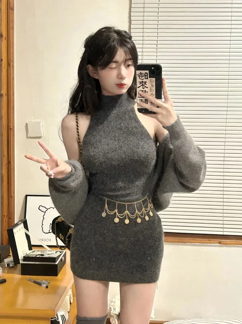 Sweet Hot Girl Pure Sexy Suit Women's Autumn and Winter Halter Neck Knitted Dress Long-sleeved Cardigan Fashion Two-piece Set
Sweet Hot Girl Pure Sexy Suit Women's Autumn and Winter Halter Neck Knitted Dress Long-sleeved Cardigan Fashion Two-piece Set