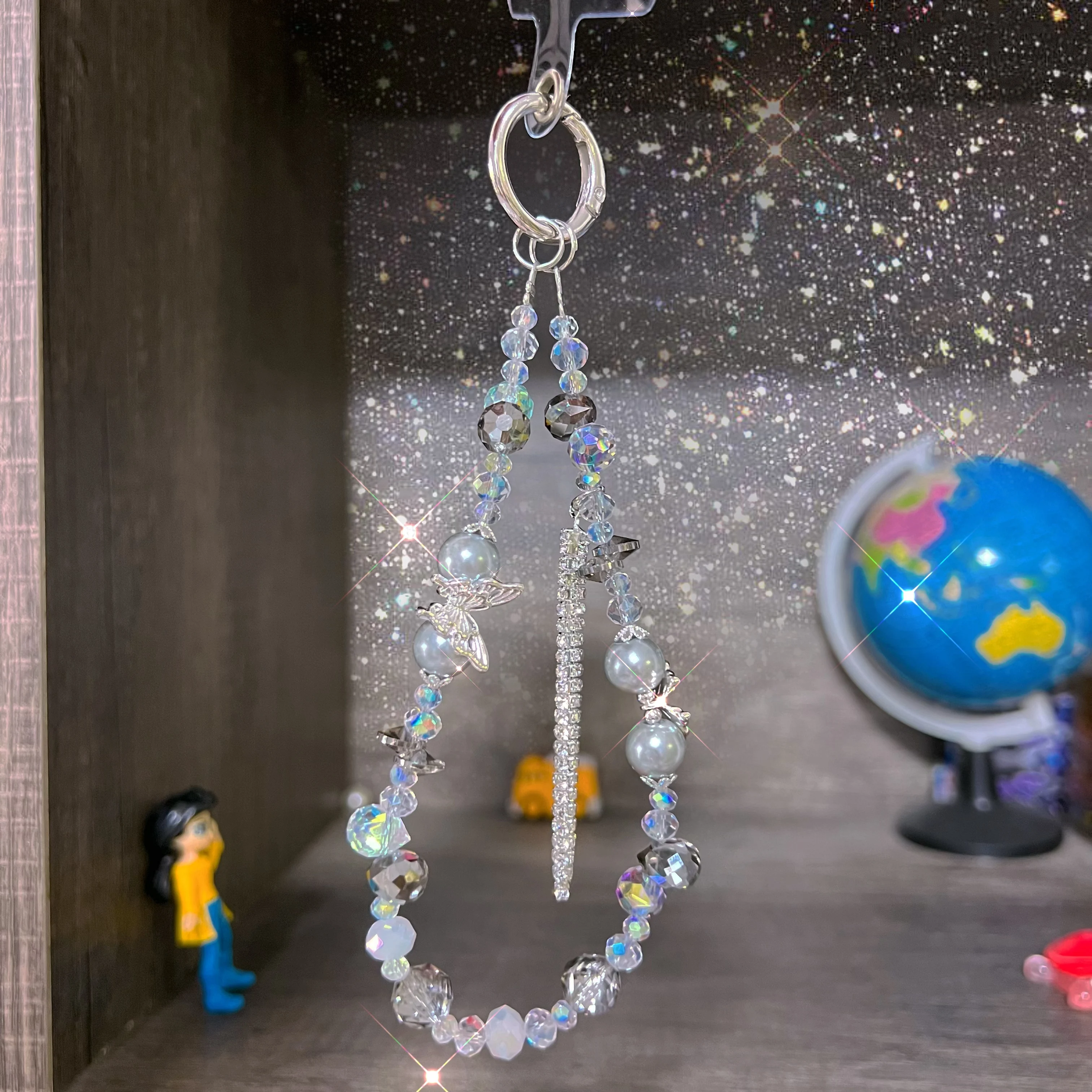 Fashion Elegant Crystal For Phone Chain Light Luxury Pearl Car Keychain INS Wind High-End Alloy Bag Pendant Lanyard
Fashion Elegant Crystal For Phone Chain Light Luxury Pearl Car Keychain INS Wind High-End Alloy Bag Pendant Lanyard