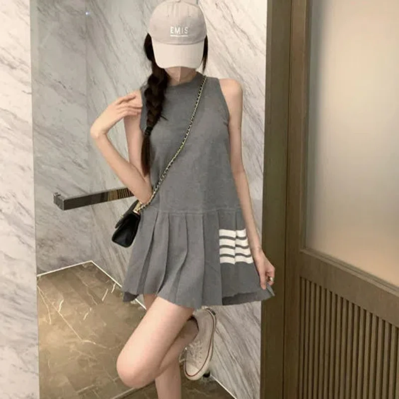 Women Clothing Sleeveless Striped Patchwork Korean Mini Dress Summer New Preppy Style Slim Youth Short Skirt Fashion Vintage
Women Clothing Sleeveless Striped Patchwork Korean Mini Dress Summer New Preppy Style Slim Youth Short Skirt Fashion Vintage