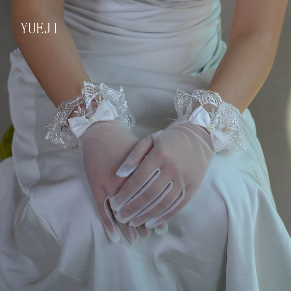YUEJI Floral Lace Decorative Gloves Cream White Wrist Long Bridal Tulle Gloves Митенки Кружевные DIY Vestido De Novia YJM07
YUEJI Floral Lace Decorative Gloves Cream White Wrist Long Bridal Tulle Gloves Митенки Кружевные DIY Vestido De Novia YJM07