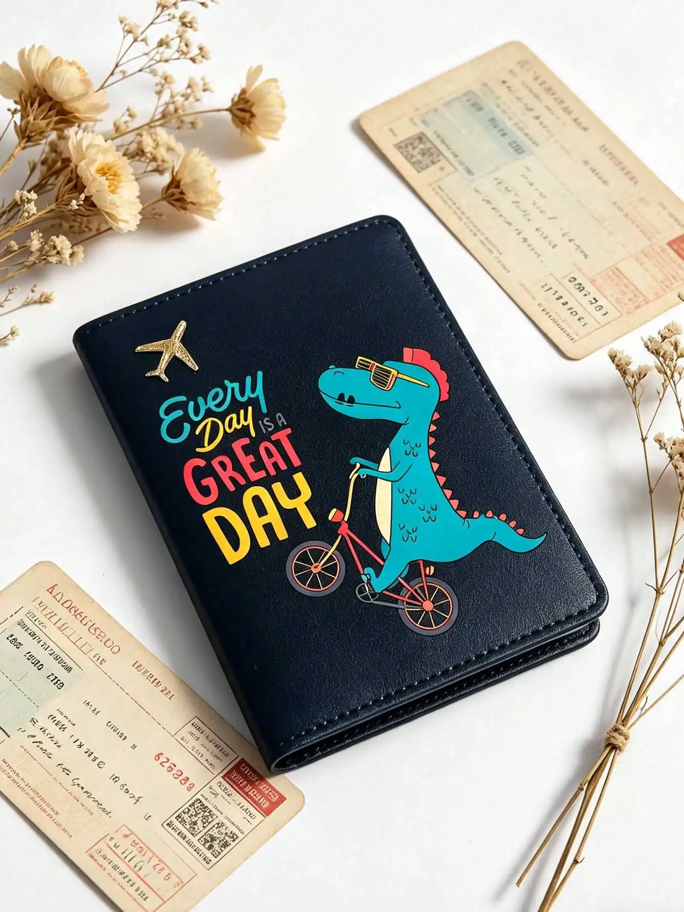 1pc Cute Cartoon Dinosaur Passport Cover, Compact Passport Holder, Perfect For Travelers And Vacationers, Prevents Card Loss, Tr
1pc Cute Cartoon Dinosaur Passport Cover, Compact Passport Holder, Perfect For Travelers And Vacationers, Prevents Card Loss, Tr